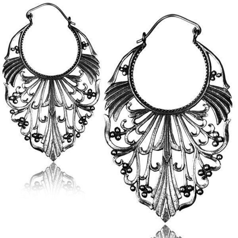 Scalloped Earring PAIR Large Black