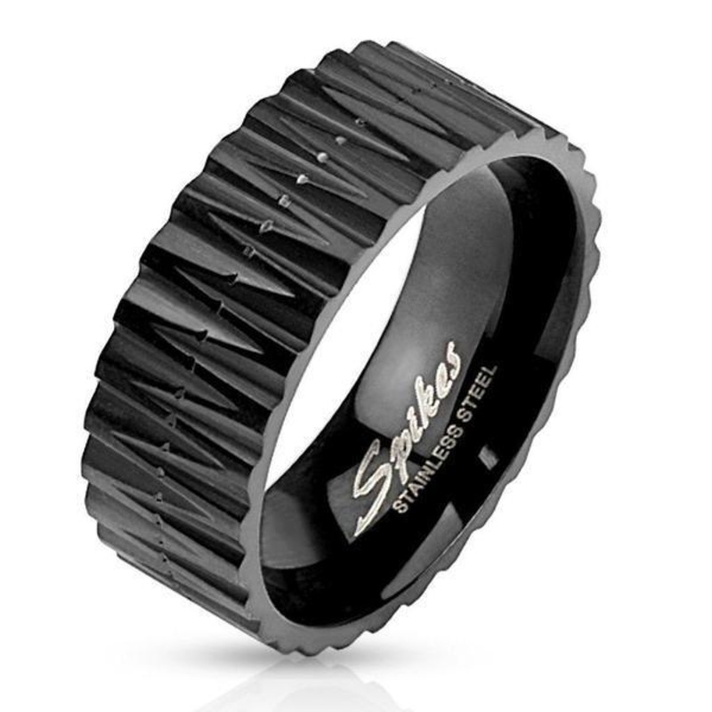 Black Zigzag Cut Ring Size 8 (57mm)
