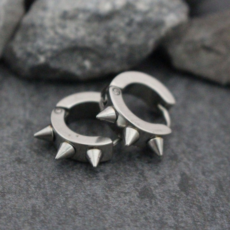 Tarsus Spiky Huggie Earrings 1 Pair