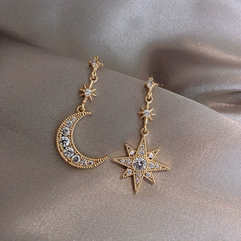 Elara Pretty Crystal Star Moon Dangle Earring Studs Gold