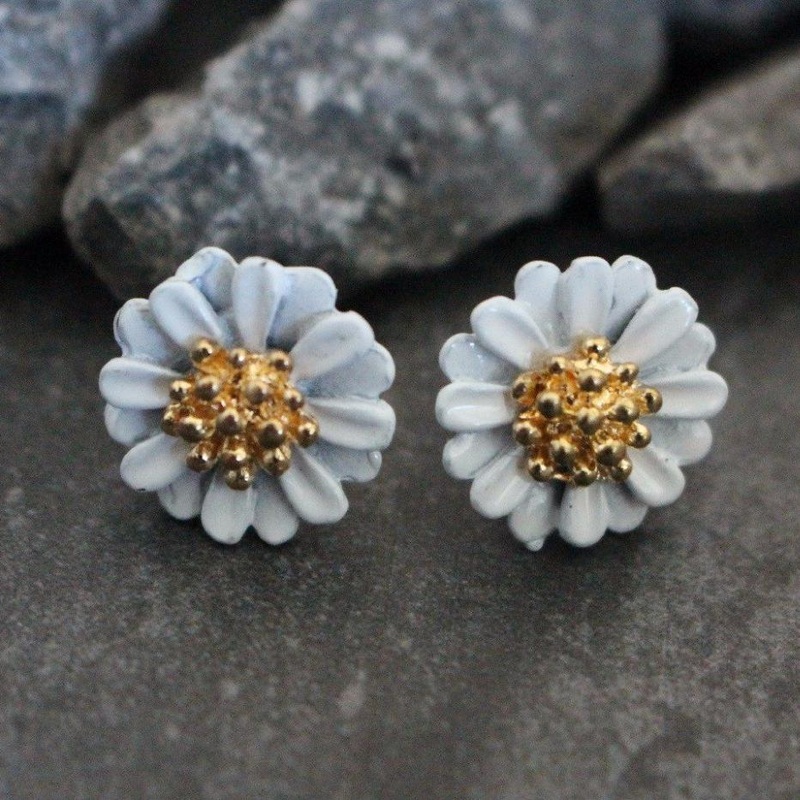 Dahlia Daisy Earring Studs White