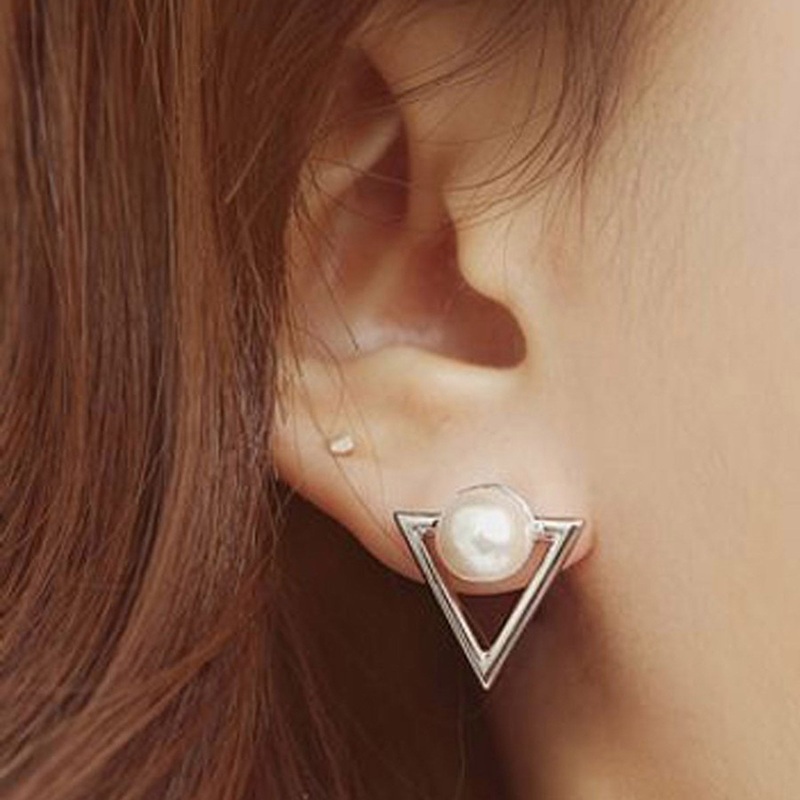 Perla Geometric Triangle Pearl Earring Studs in Rose Gold