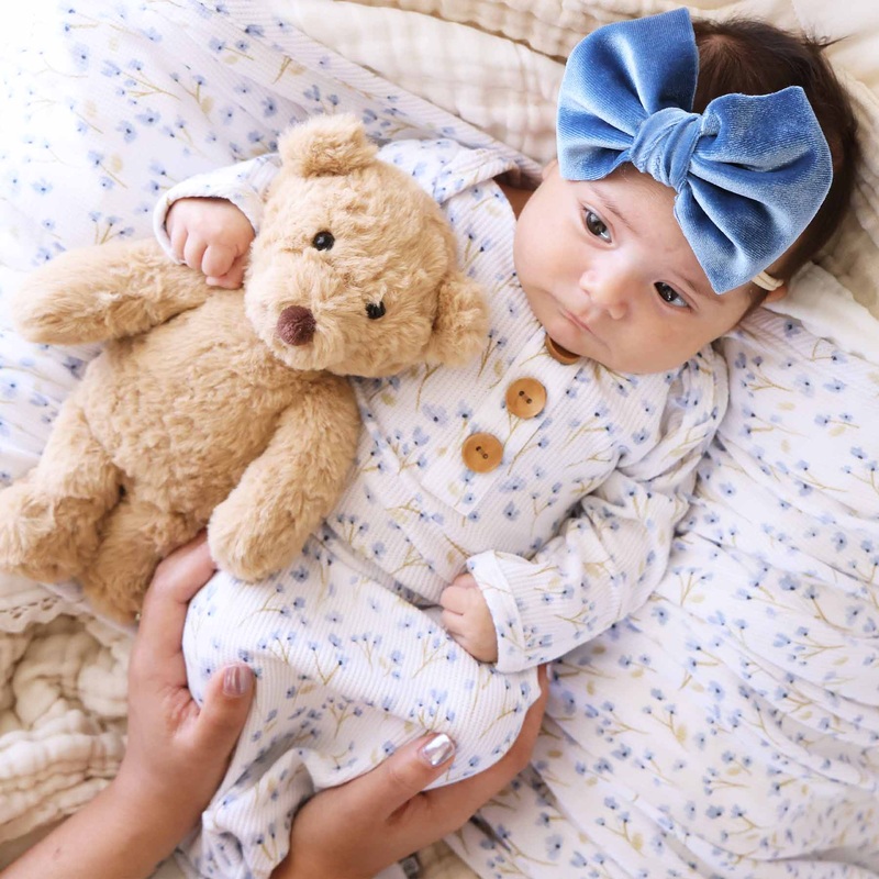 Blake’s Blooms Bamboo Waffle Newborn Baby Knot Gown & Hat Set