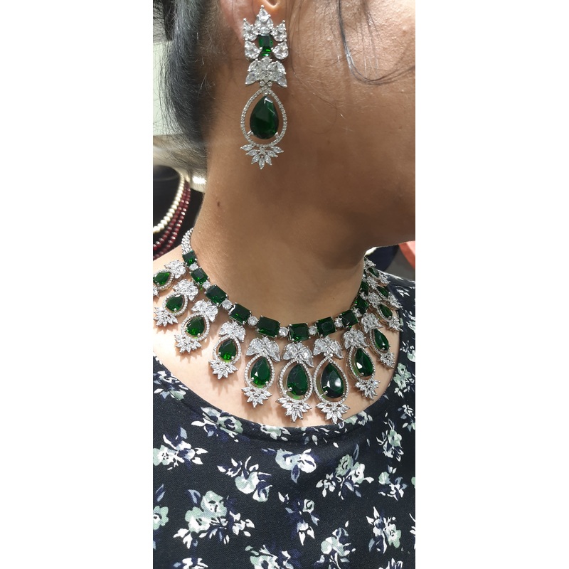 Jewelshingar signity Diamond emarald color Necklace Set In Fine Quality Jewellery ( 191823NAD)