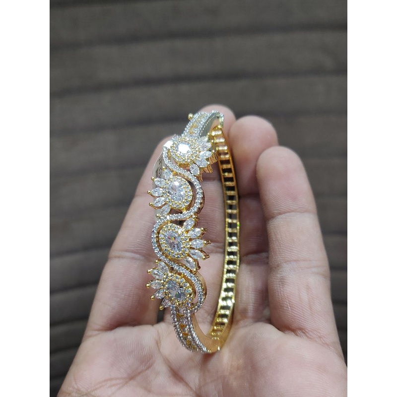 Bracelet In CZ By  BCAD8040