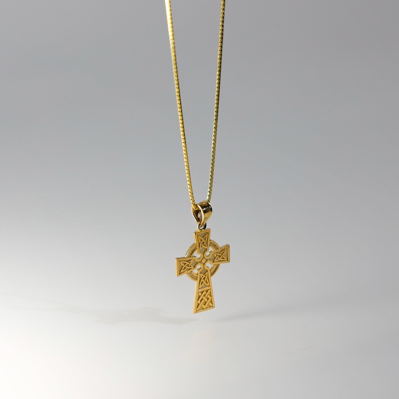 Gold Large Celtic Cross Pendant – Model 122