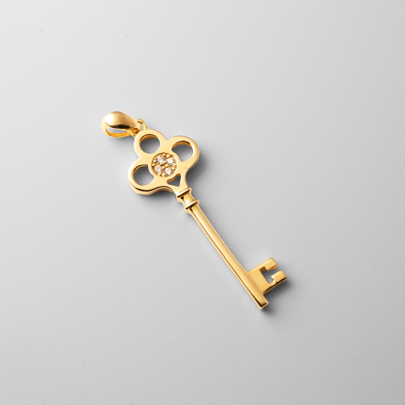 Gold Key Pendant With Cubic Zirconia – Model 554