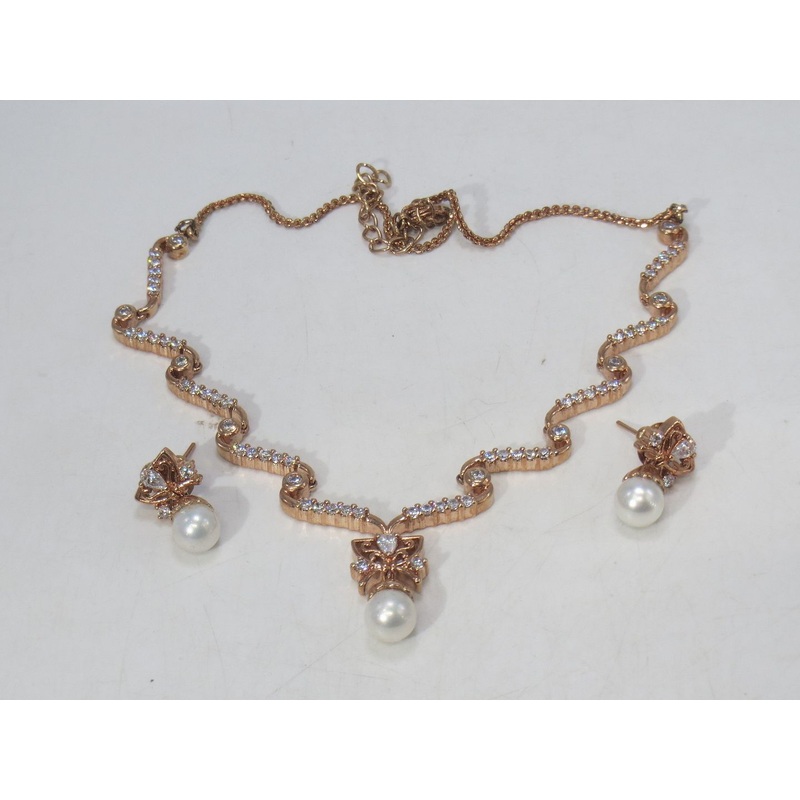 Jewelshingar Jewellery Fine American Diamond Gold Plated Clear Colour Necklace For Women ( 60768NAD )