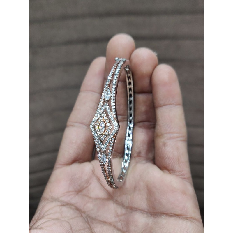 Bracelet In CZ By  BCAD8059