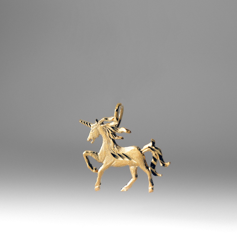 Gold Dainty Unicorn Pendant – Model 1650