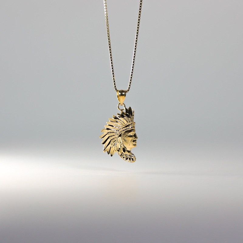 Gold Native American Or Indian Pendant – Model 1609
