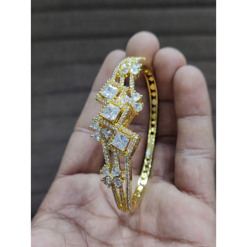 Bracelet In CZ By  BCAD8031