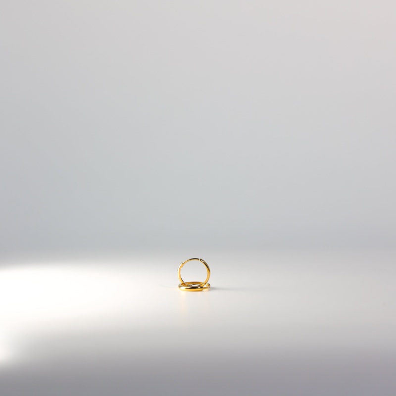 Gold Plain Huggie Hoop Earrings 13MM Width – Model 225