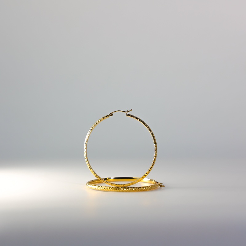 Gold Diamond Cut Classic Hoop Earrings 45 MM Wide – Model 70