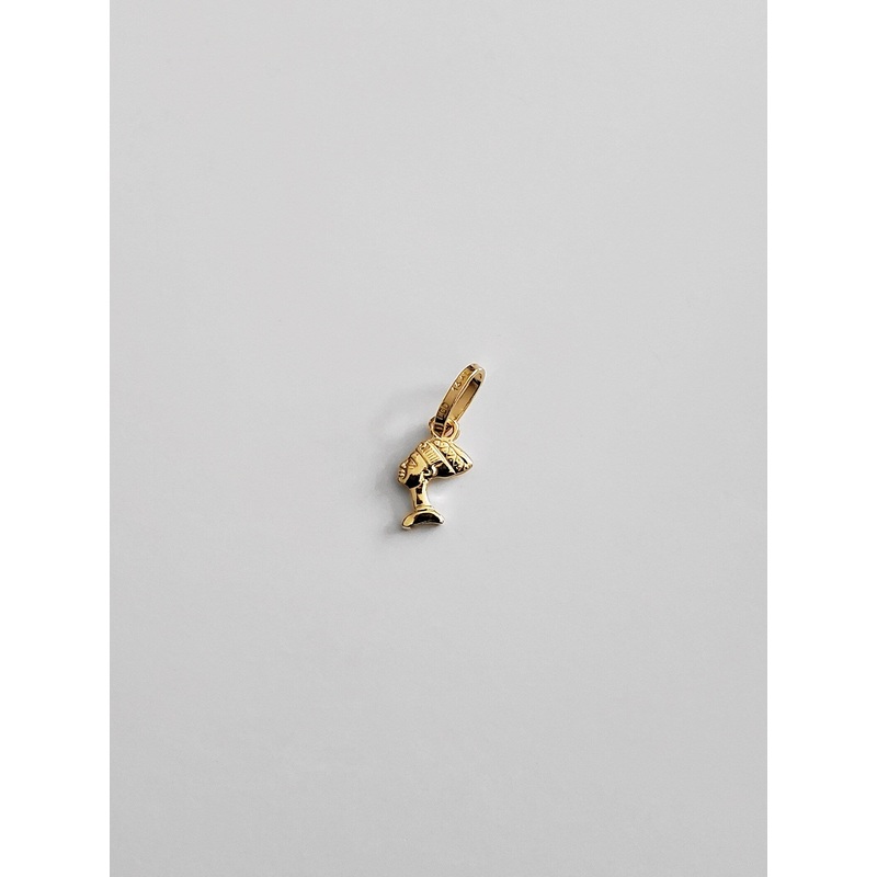 Gold Nefertiti Egyptian Queen Pendant – Model 475