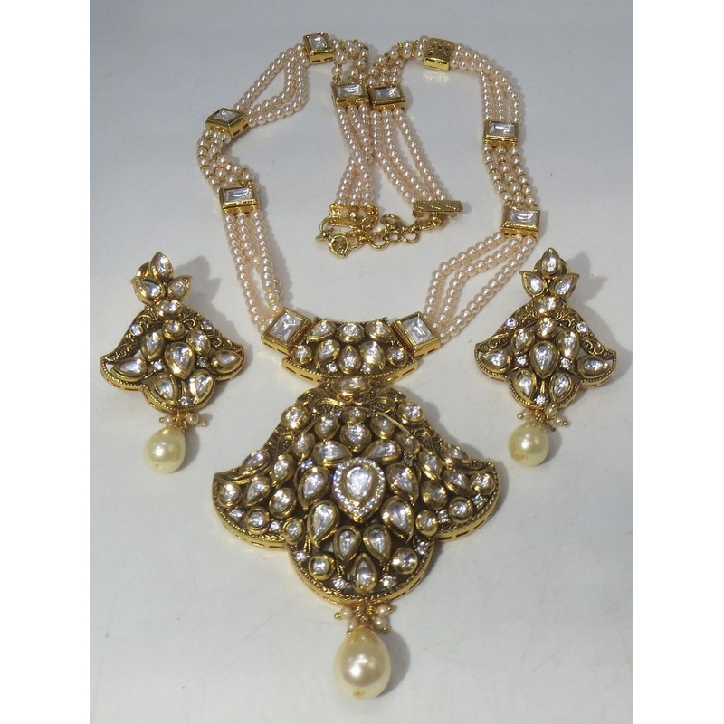 Jewelshingar Jewellery Fine Antique Polki Kundan Gold Plated Clear Colour Necklace For Women ( 60584ACP )
