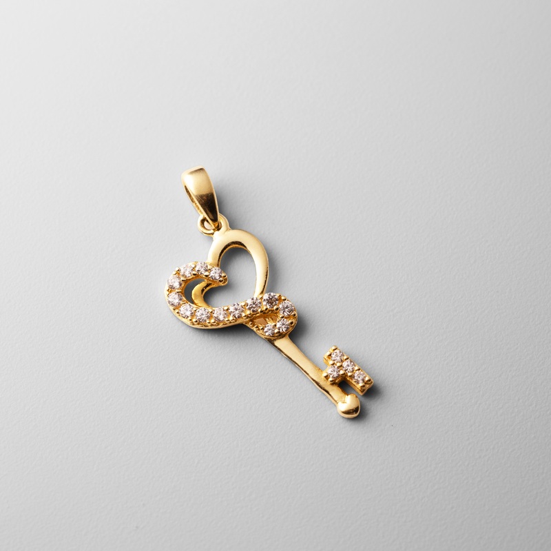 Solid Gold Key To My Heart Pendant – Model 755