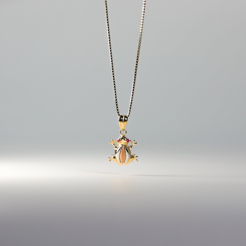 Golden Frog Pendant – Model 1548