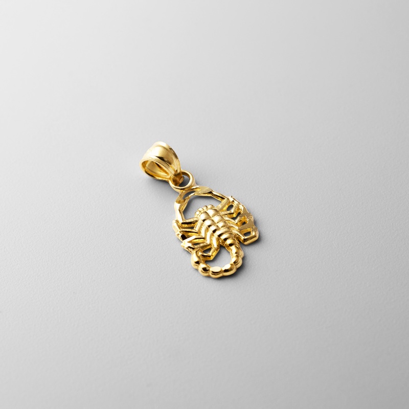 Gold Small Scorpion Pendant – Model 1587