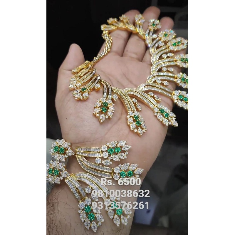 Zircon Necklace In Green Colour And Gold Plating By  NKWA0192