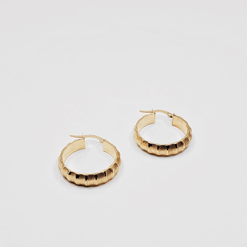 Thick Diamond-Cut Hoop Earrings – 6 MM Thickness