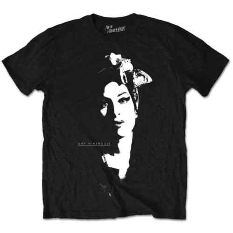 Amy Winehouse – Scarf Portrait (T-Shirt)