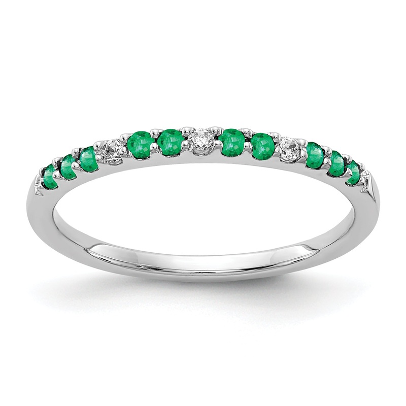 10K White Gold Diamond And Emerald Band