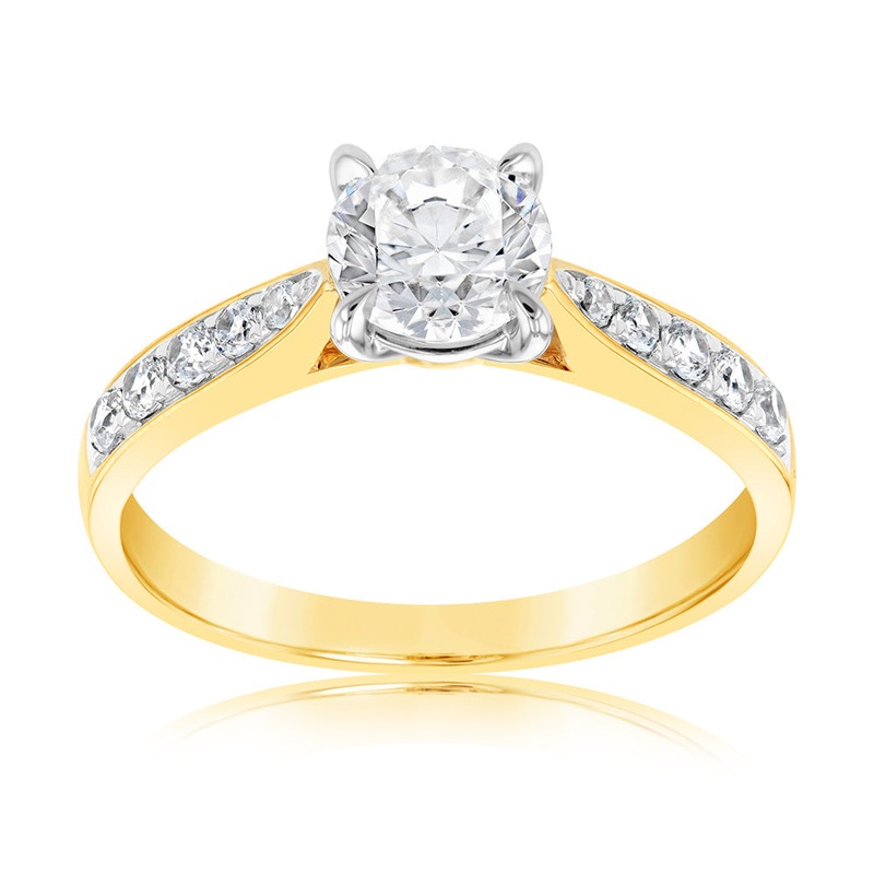 9ct Yellow Gold White Cubic Zirconia Ring