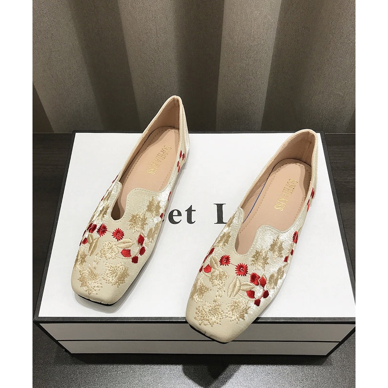 Chinese Style Embroidered Flat Shoes Apricot Cotton Fabric