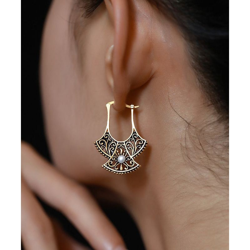 Style Ancient Dharma Gold Pearl Hollowed Out Drop Earrings