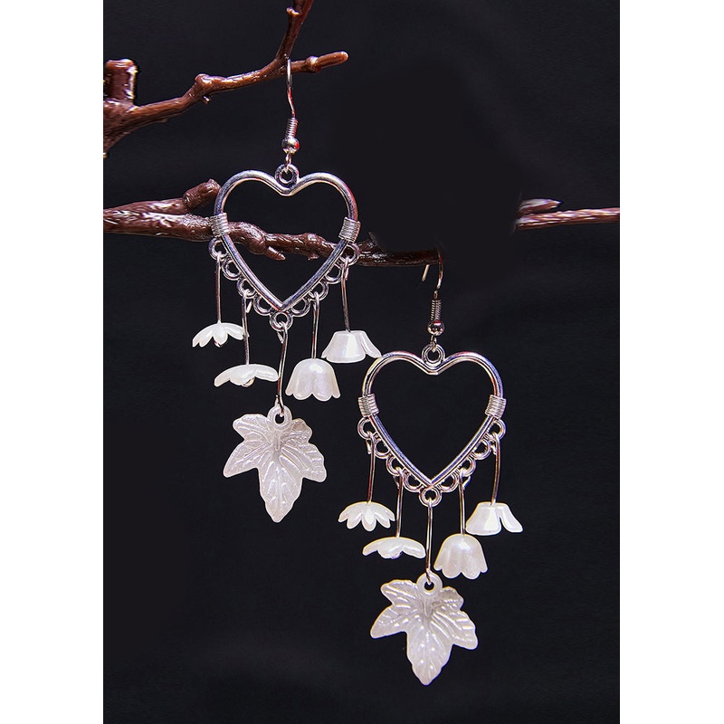 Women White Leaf Acrylic Heart-shaped Drop Earrings