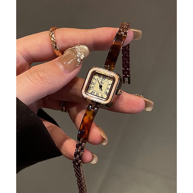 Retro Alloy Hardlex Crystal Waterproof Watches