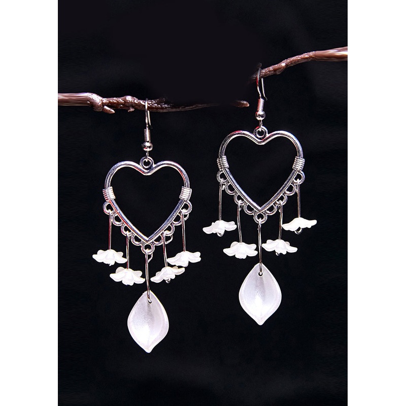 Fine White Flower Acrylic Heart-shaped Drop Earrings