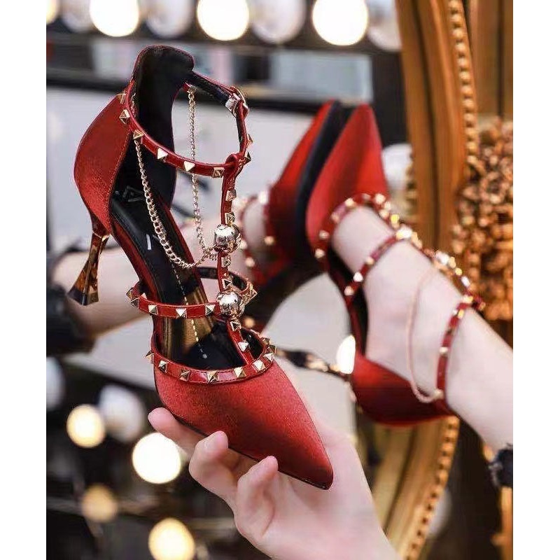 Beautiful Mulberry Pointed Toe Hollow Out Rivet High Heel Sandals