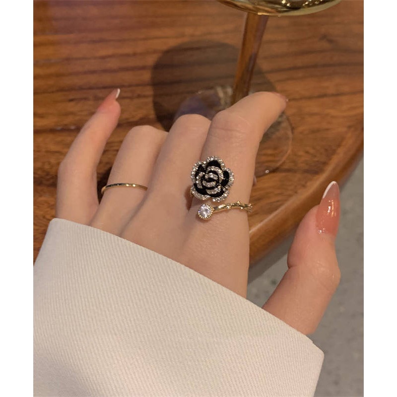 Fashion Black Copper Overgild Zircon Camellia Rings