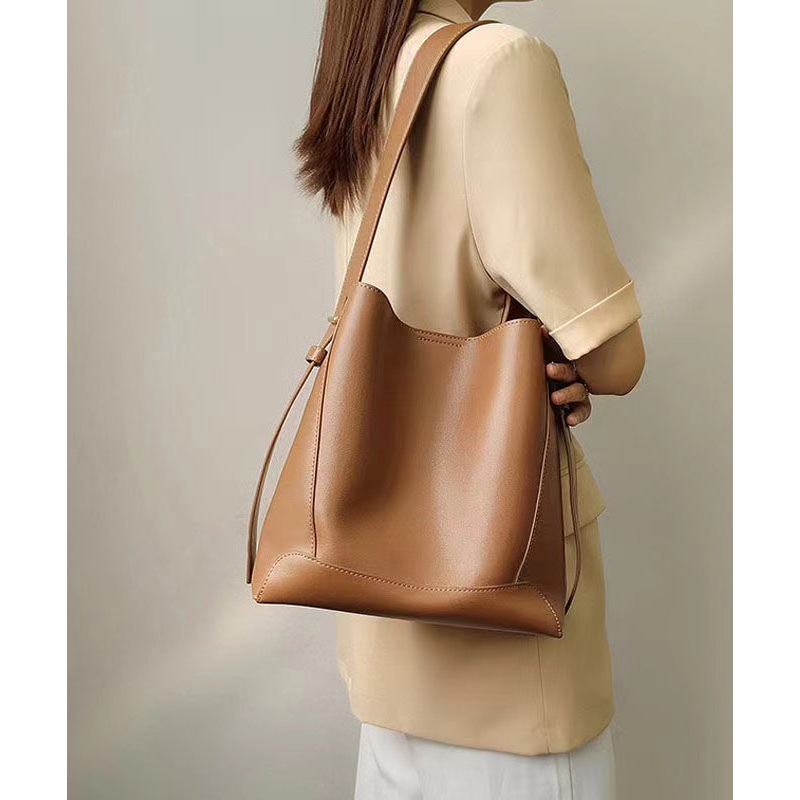Stylish Light Brown Large Capacity  Calf Leather Satchel Bag Handbag