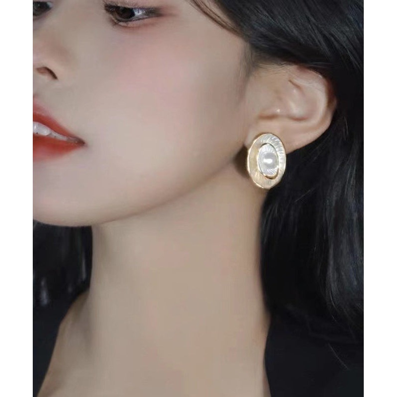 Modern White Alloy Pearl U Shaped Stud Earrings