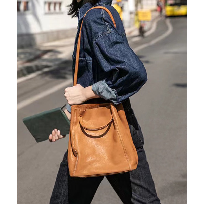 Elegant Caramel Large Capacity Calf Leather Messenger Bag