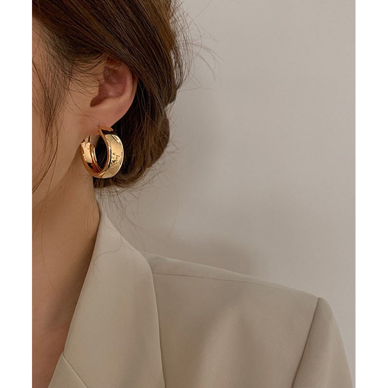 Regular Gold Metal Circle Hoop Earrings