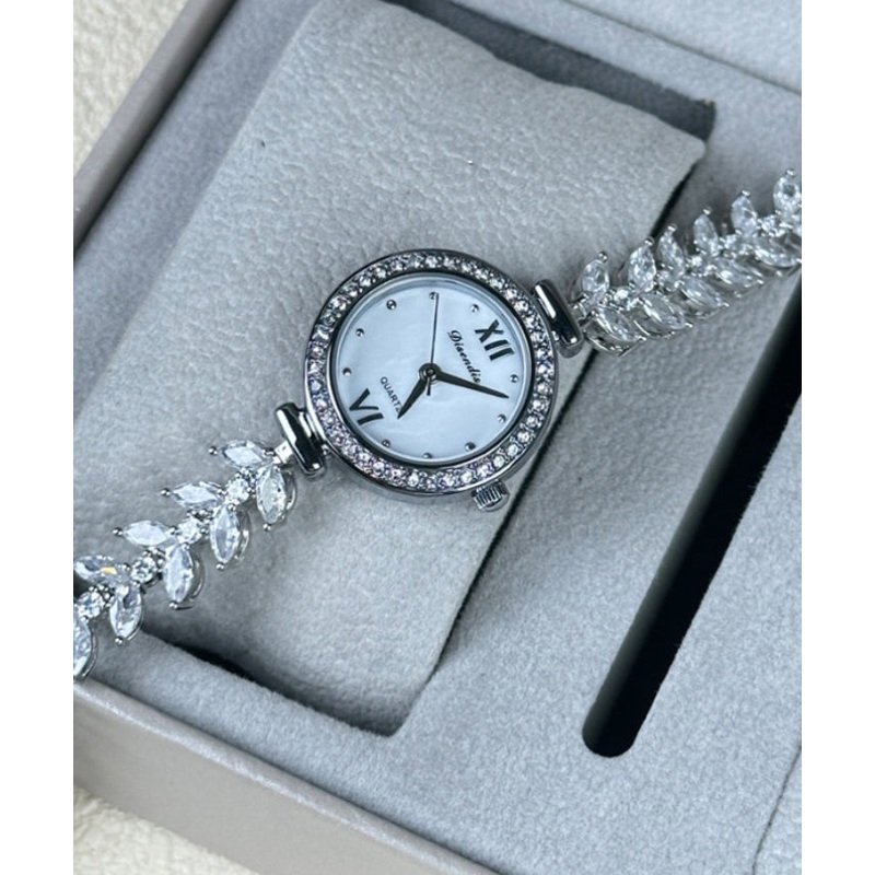 Stylish Silk Stainless Steel Zircon Quartz Movement Waterproof Watches