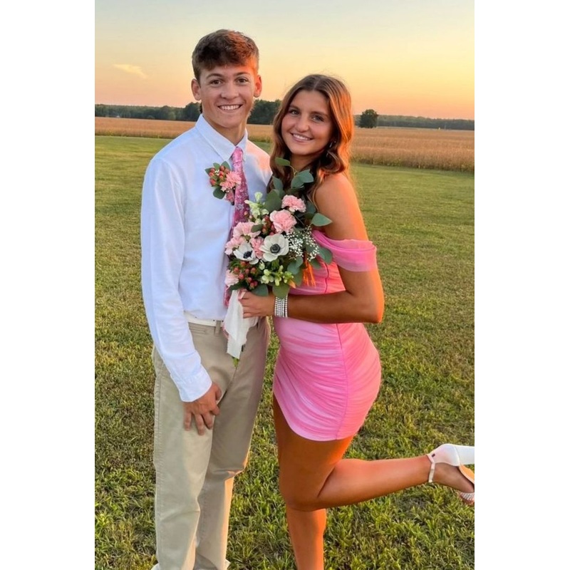 Off The Shoulder Pink Sheath Short Homecoming Dress Formal Party Dress J4352