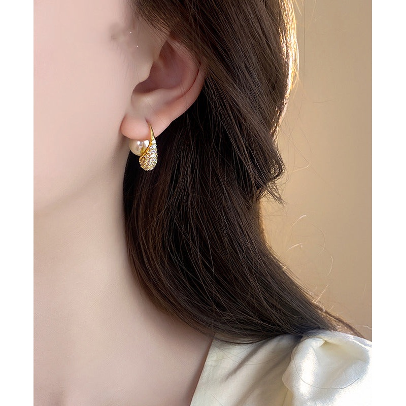 Style Gold Copper Alloy Zircon Pearl Hoop Earrings