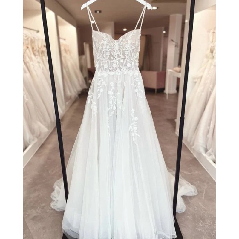 A Line Applique Wedding Dresses Lace A Line Tulle Wedding Gown J4828