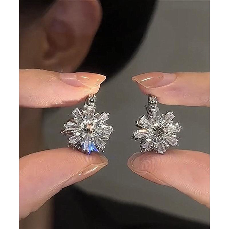 Fashion Silk Copper Zircon Snow Hoop Earrings