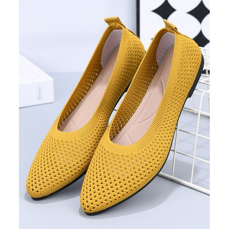 Yellow Breathable Mesh Splicing Flat Feet Shoes Pointed Toe
