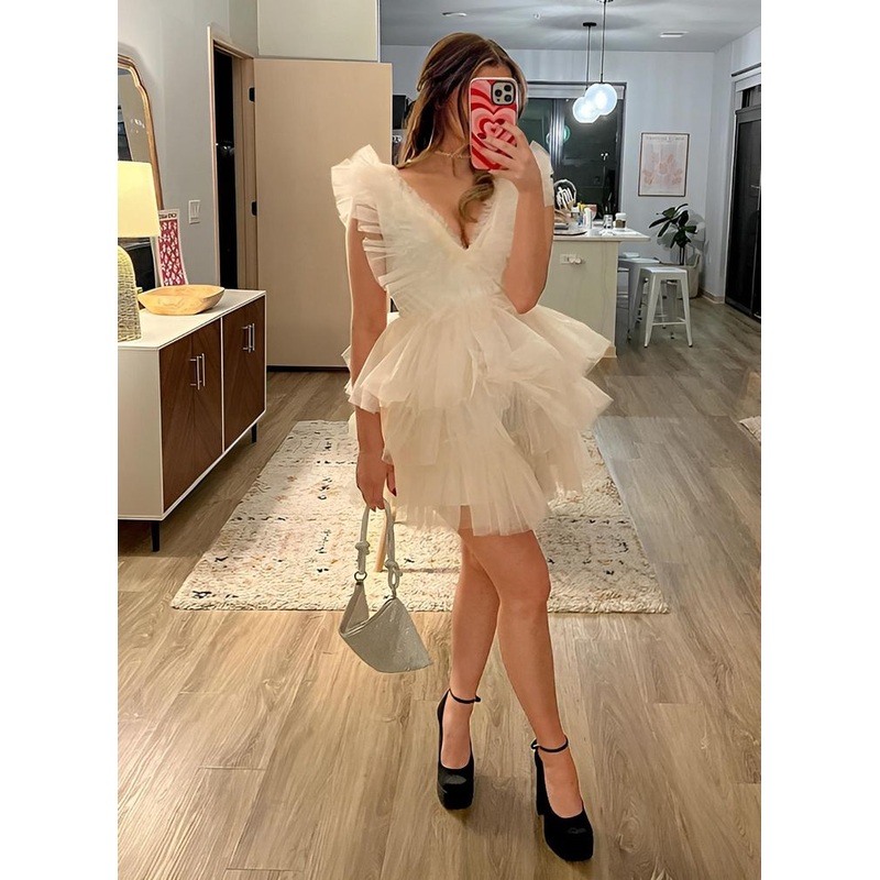 A-Line V-Neck Short Tulle Homecoming Dresses J7616