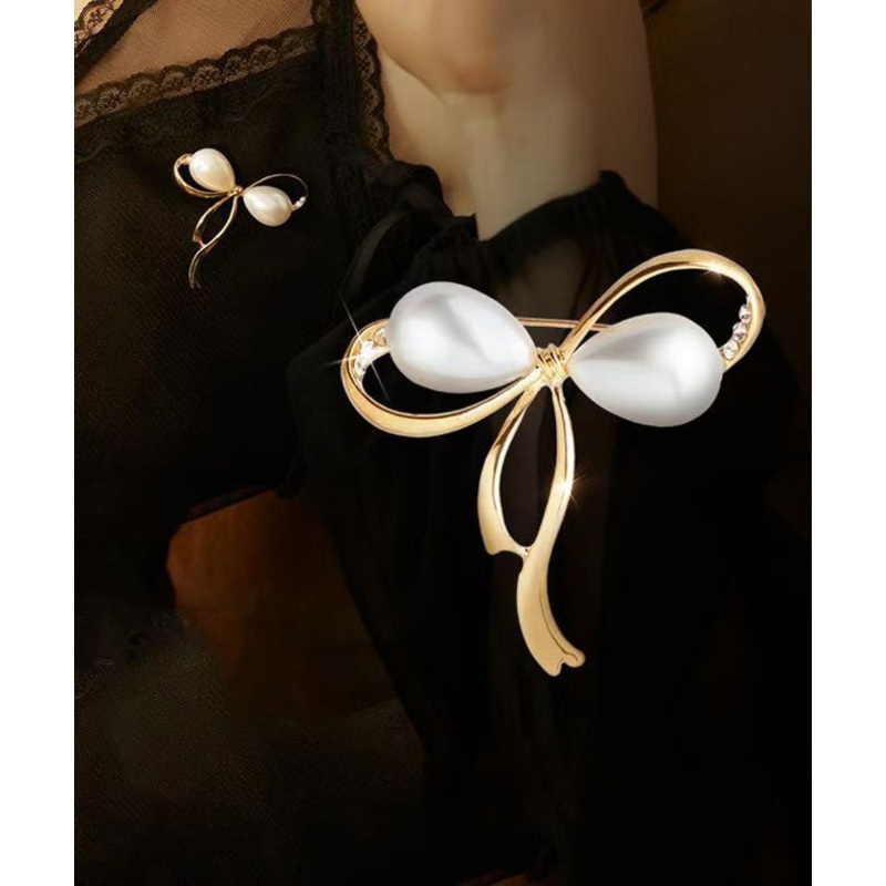 Women Gold Alloy Zircon Pearl Brooch