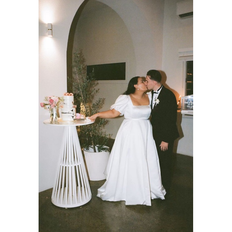 A Line White Satin Wedding Dress Elegant Bridal Dress J8137