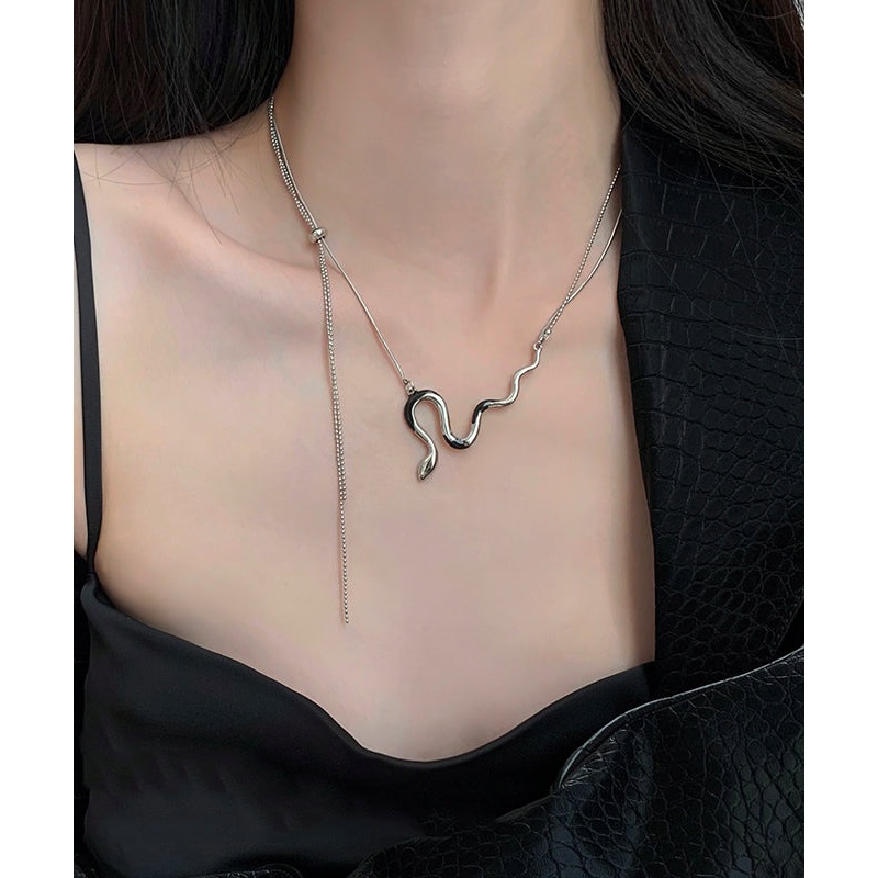 Boutique Silk Stainless Steel Double-Layer Serpentine Pendant Necklace